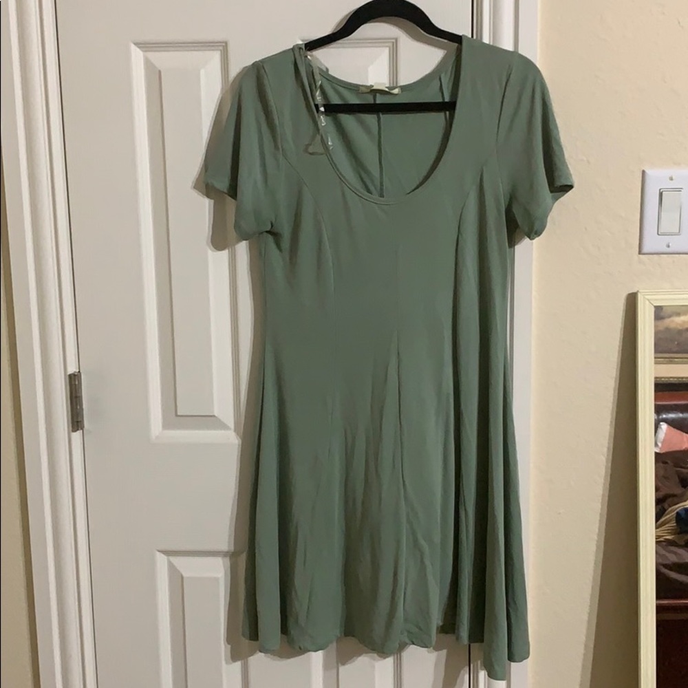 Green short dress